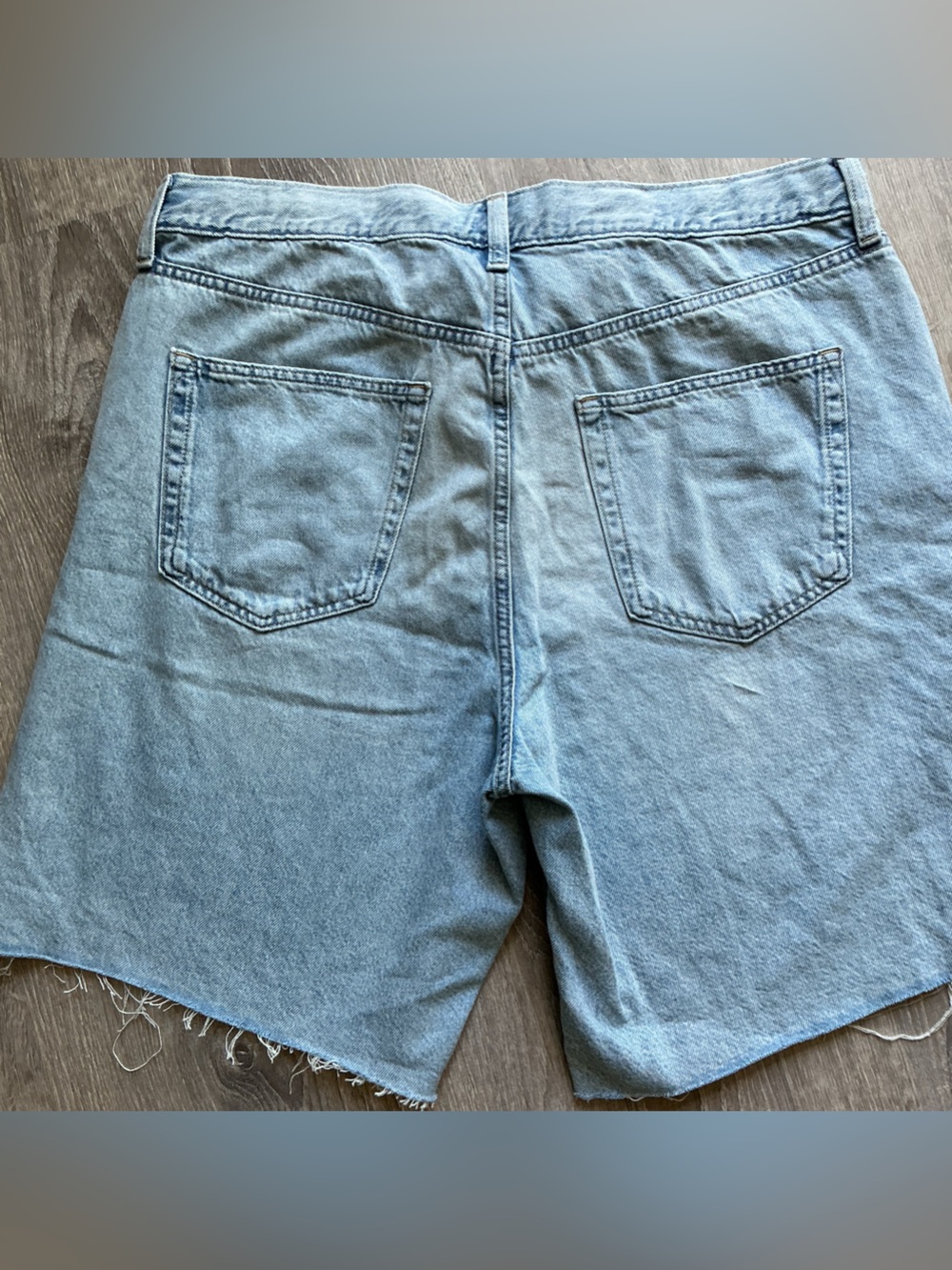 NWT GAP Light Wash Denim Mid Thigh Drawstring Shorts - Picture 5 of 7
